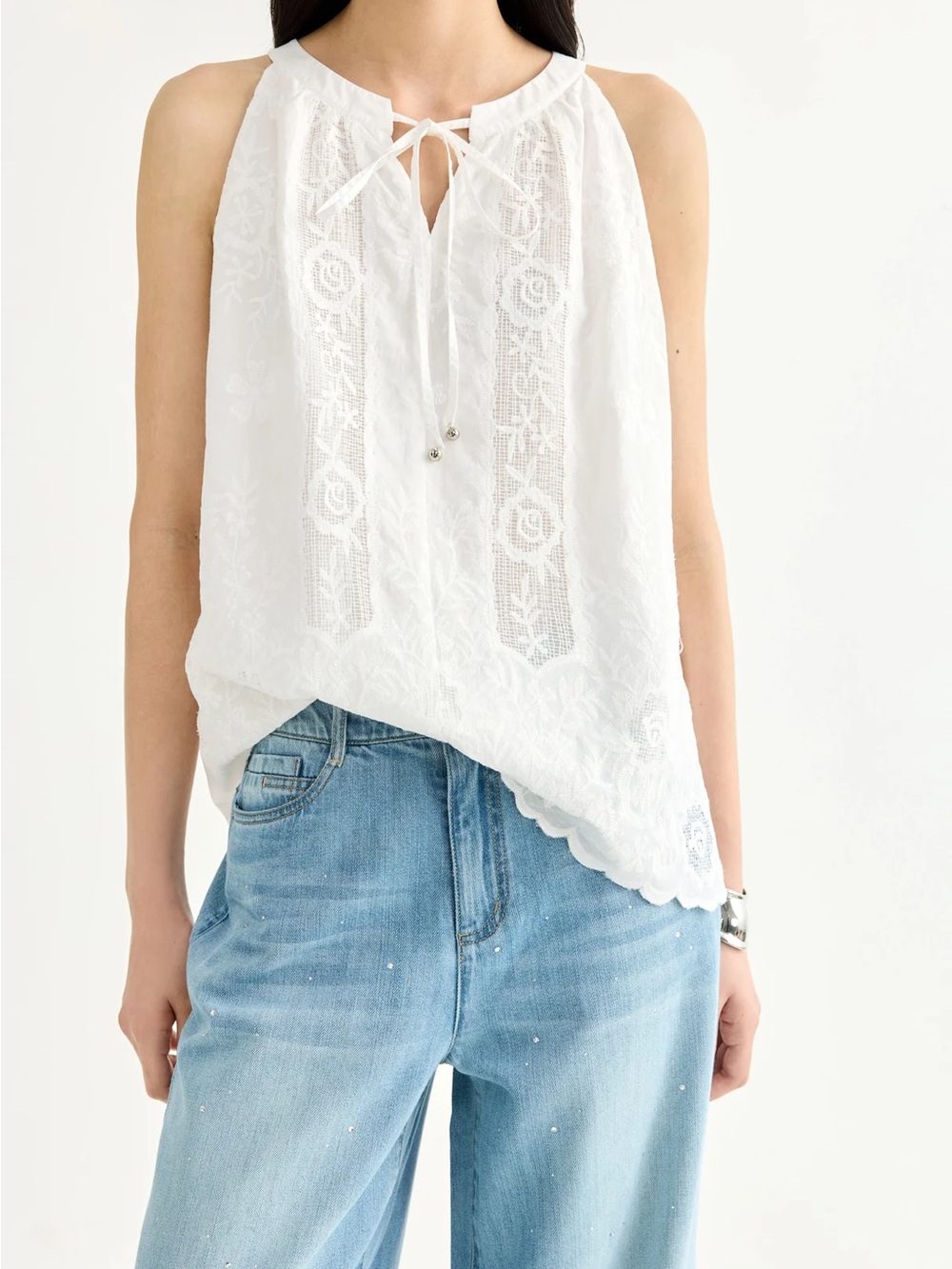 White Sleeveless Lace-Trim Tank Top - Women
